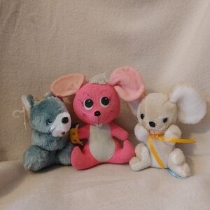 𝅺lot of plush mice vintage